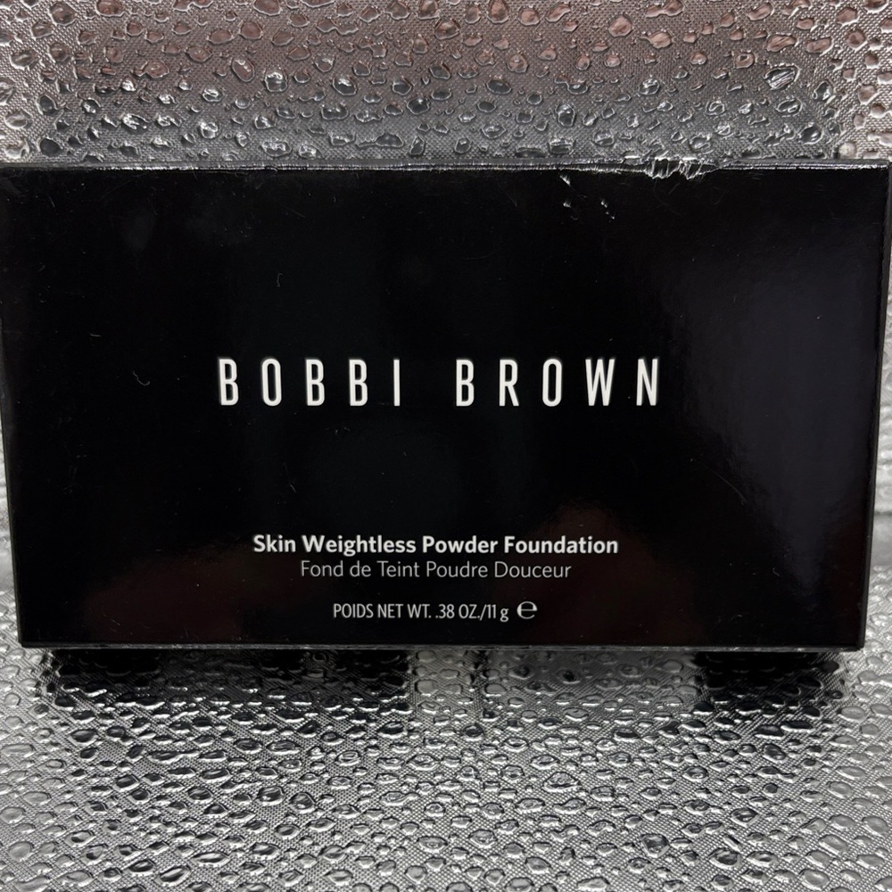 Bobbi Brown Skin Weightless Powder Foundation - shade N-042 Beige new in box